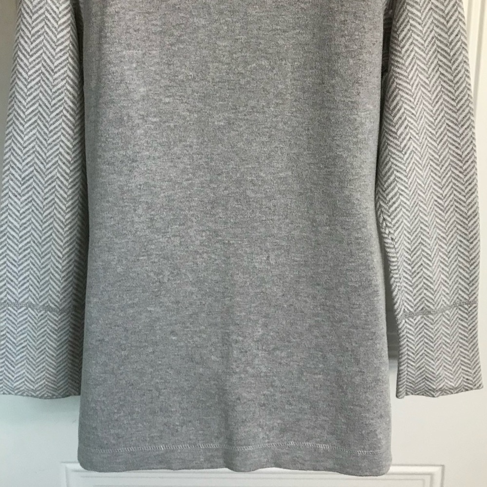 Max Studio Women’s M Heather Gray Chevron Trim Cowl 2-Snap Neck Sweater in EUC - Picture 14 of 16